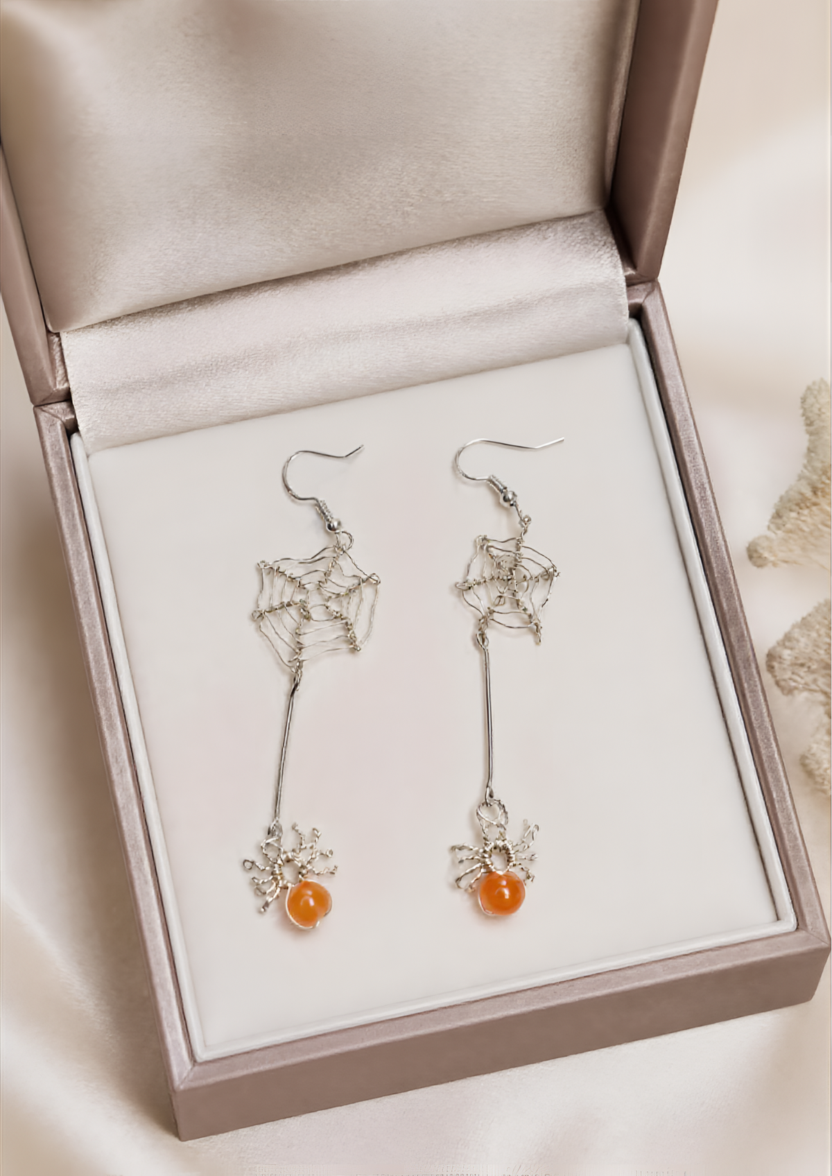 Boucle d'oreilles Araignée et sa Toile d'argent