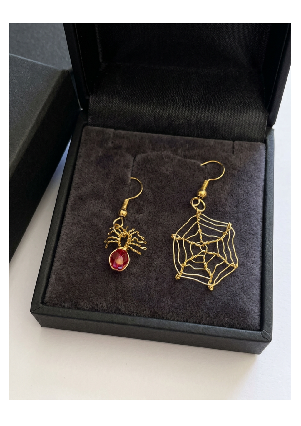 Boucles d'oreilles Araignées+Toile or