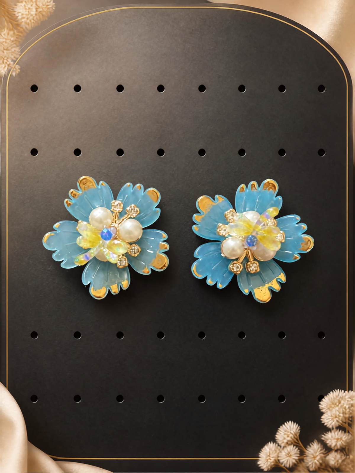 Boucles d’Oreilles Fleur Plaquées Or – Libellule & Strass – Artisanat Creat'joux